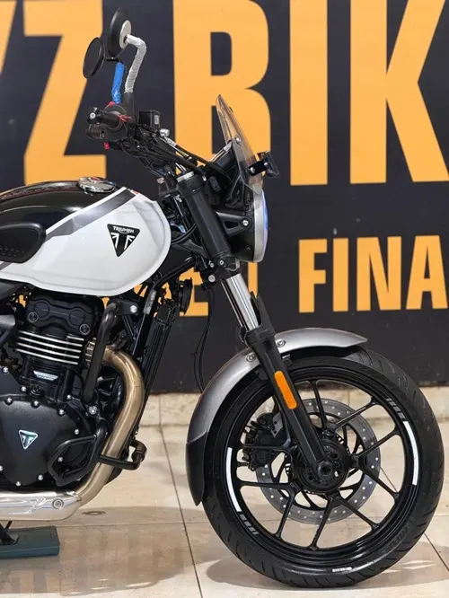 Buy a Used Triumph Speed T4 Model 2026 from Big Boyzz Bikes